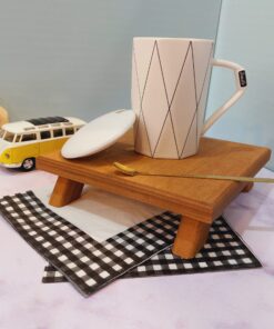 ماگ سفید و مشکی خطی