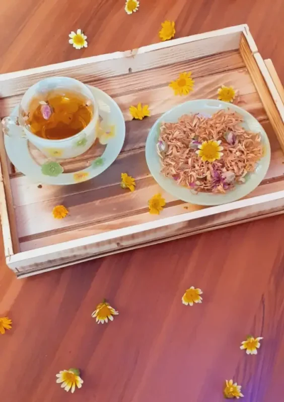 دمنوش گل محمدی و بهار نارنج