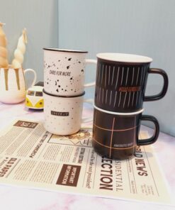 ماگ خطی سفید و مشکی