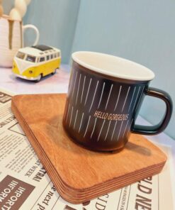 ماگ خطی سفید و مشکی