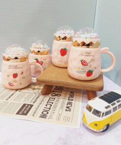 ماگ درپیچی توت فرنگی