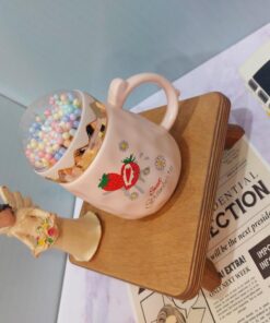 ماگ درپیچی توت فرنگی