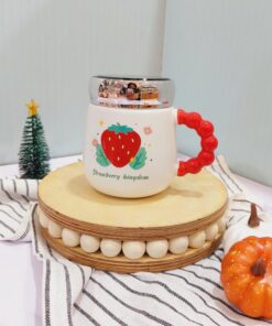 ماگ درپیچی توت فرنگی قرمز