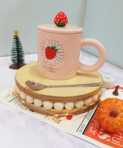 ماگ در بر جسته توت فرنگی