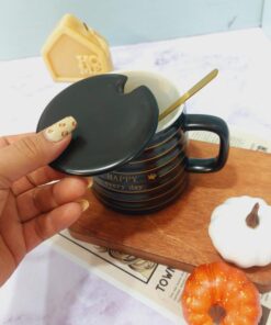 ماگ ست سفید و مشکی حلزونی