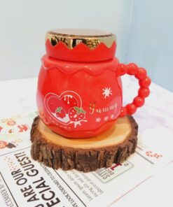 ماگ درپیچی توت فرنگی دسته برجسته کد 1567