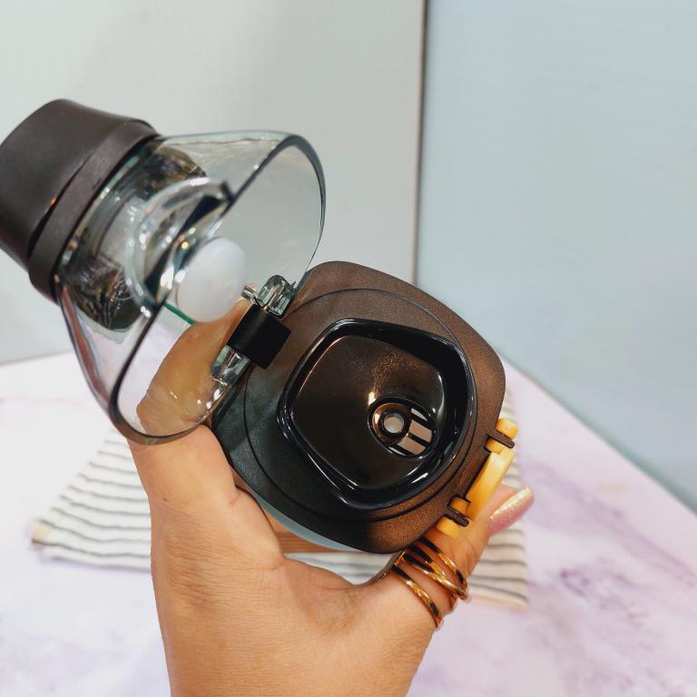 قمقمه باشگاهی دسته گرد کد 1605