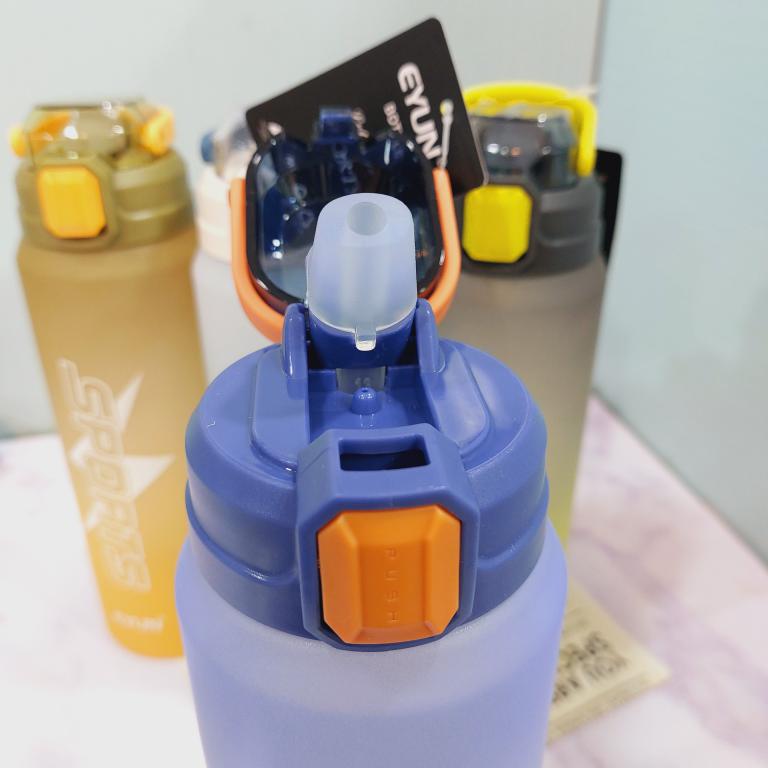 قمقمه باشگاهی اسپرت نی دار دسته تاشو کد 1610