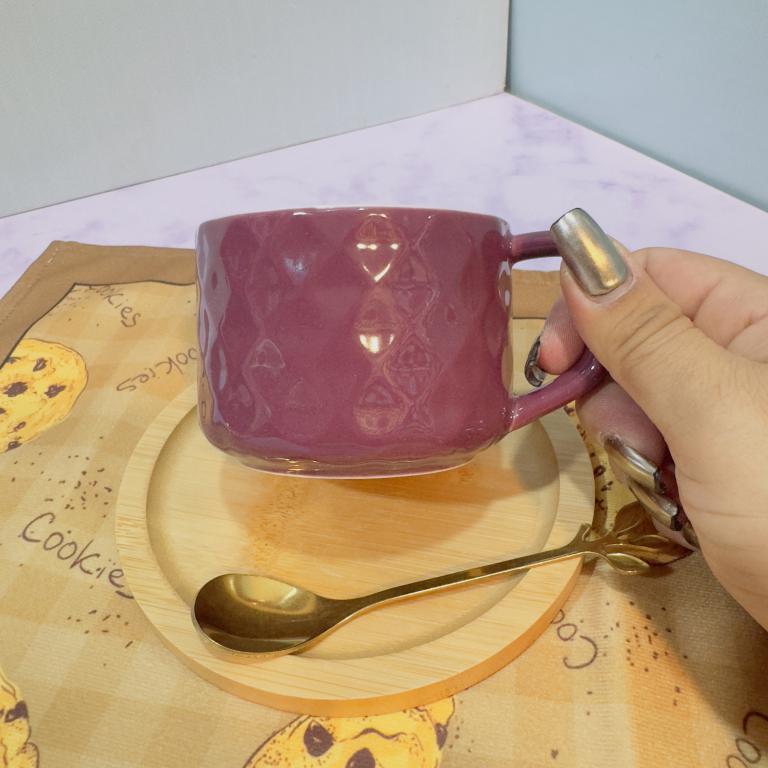 فنجان لته خوری طرح لوزی مربع زیر چوبی کد 1807