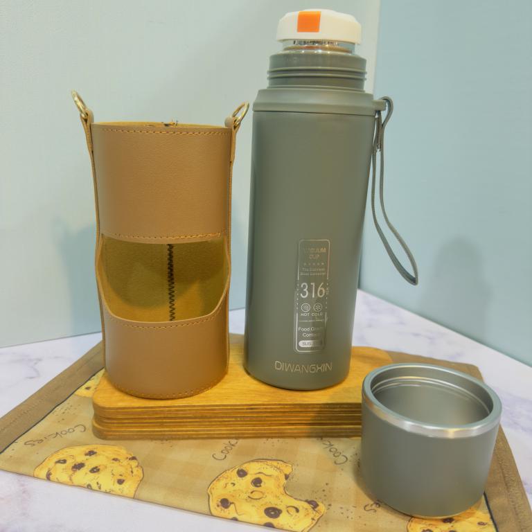 فلاسک استیل کاور چرمی دار 316 کد 1810