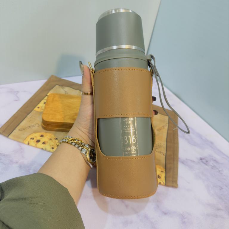 فلاسک استیل کاور چرمی دار 316 کد 1810