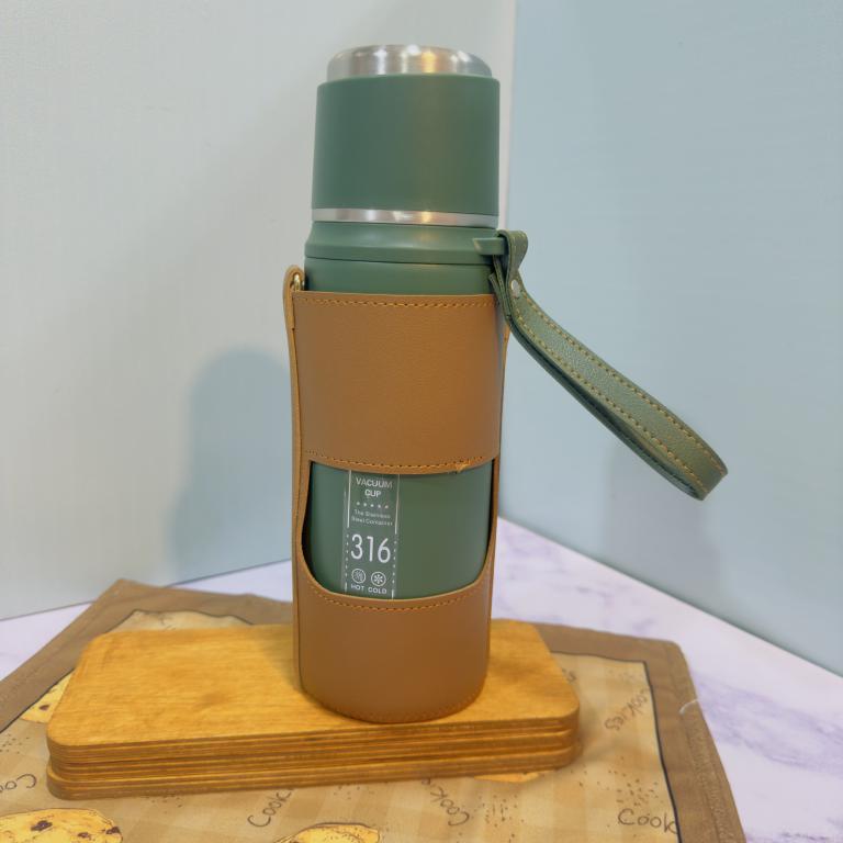 فلاسک استیل کاور چرمی دار 316 کد 1810