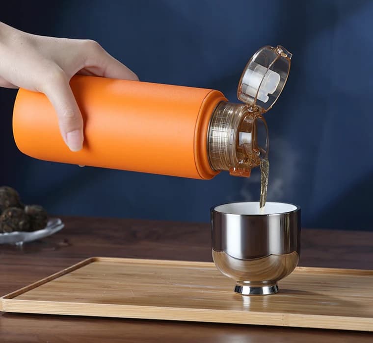 دم کردن چای در فلاسک