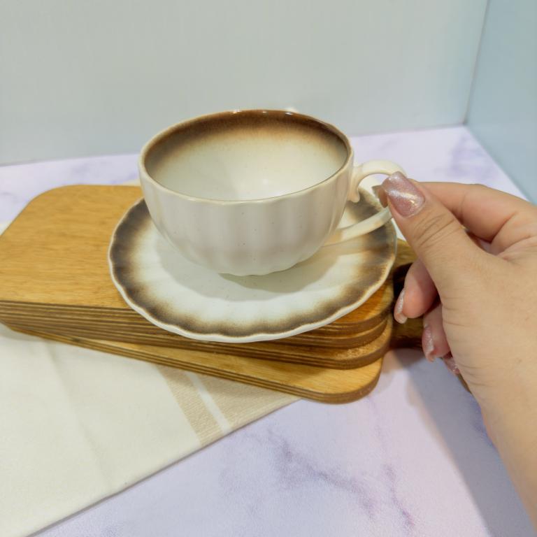 فنجان نعلبکی طرح پتینه کد 1838