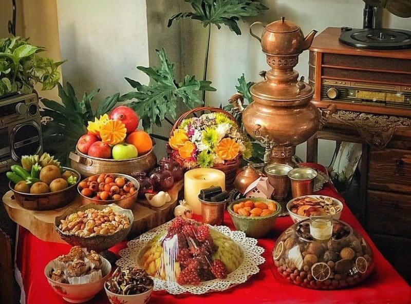 ایده چیدمان سفره شب چله