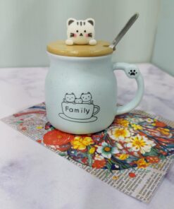 ماگ سرامیکی طرح گربه در چوبی کد 2053