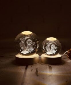 گوی کیرستالی پایه چوبی چراغ دار کد 2075