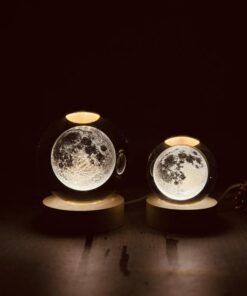 گوی کیرستالی پایه چوبی چراغ دار کد 2075