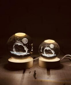 گوی کیرستالی پایه چوبی چراغ دار کد 2075