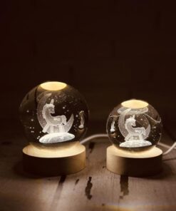 گوی کیرستالی پایه چوبی چراغ دار کد 2075