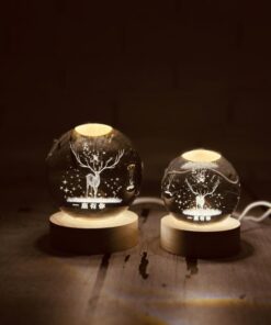 گوی کیرستالی پایه چوبی چراغ دار کد 2075