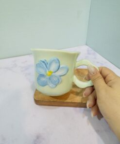 ماگ دسته دار طرح گل رنگی کد 2208