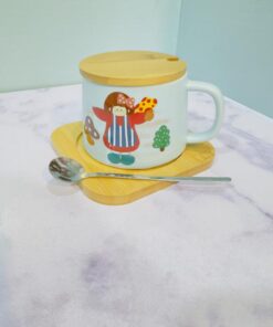 ماگ فانتزی طرح دختر تپلی سینی چوبی دار کد 2210