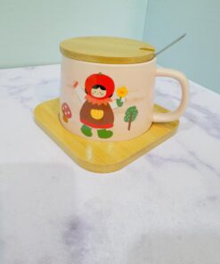 ماگ فانتزی طرح دختر تپلی سینی چوبی دار کد 2210