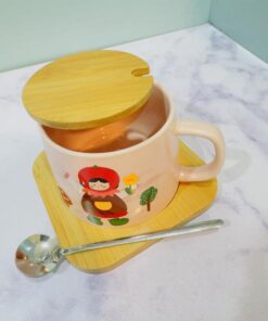 ماگ فانتزی طرح دختر تپلی سینی چوبی دار کد 2210