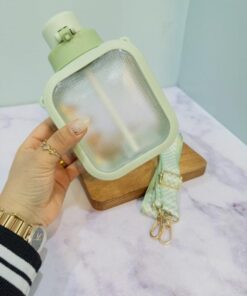 قمقمه نی دار بند شطرنجی کودک برند GlAVOS کد 2213