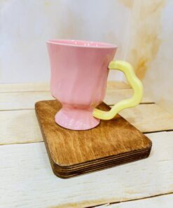 ماگ کلاسیک طرح گلدوزی پایه دار کد 2255