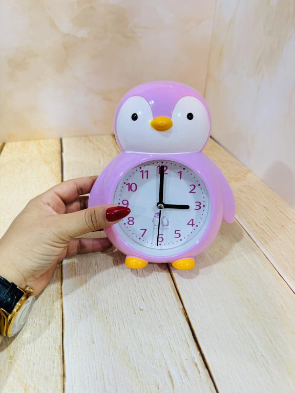 ساعت زنگی رومیزی طرح پنگوِئن فانتزی کد 2330