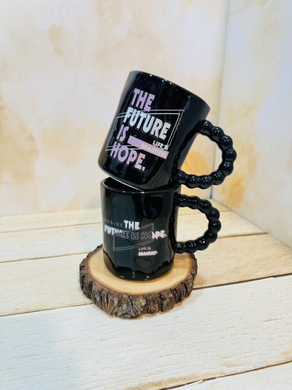 ماگ دسته مرواریدی مشکی فونت دار کد 2344