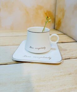 ست فنجون نعلبکی سفید و مشکی قاشق طلایی کد2354