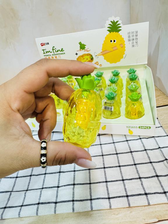 مداد تراش فانتزی اناناس و هویچ کد 2397