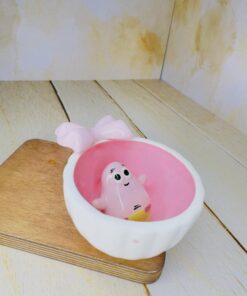 فنجان کف عروسکی دسته پاپیونی کد 2413