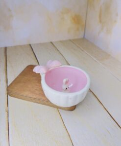 فنجان کف عروسکی دسته پاپیونی کد 2413