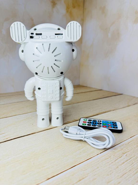 چراغ خواب اسپیکر دار طرح فضانورد کد 2515