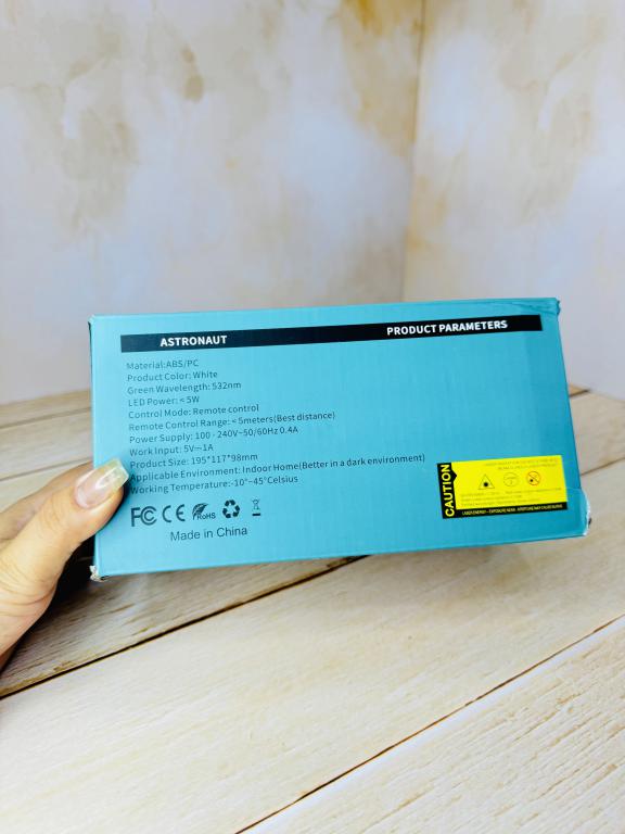 چراغ خواب اسپیکر دار طرح فضانورد کد 2515