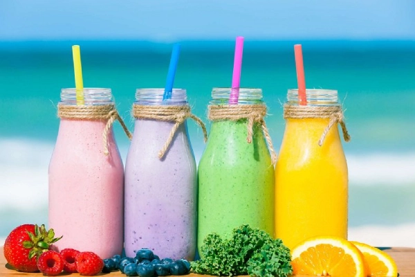 طرز تهیه اسموتی با میوه های تابستانی