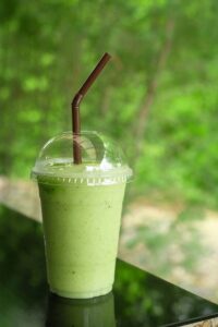 لیوان اسموتی پلاستیکی