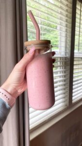 لیوان اسموتی در دار