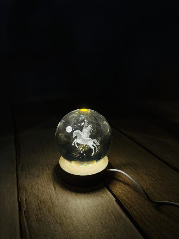 گوی شیشه ای چراغدار سه بعدی سایز بزرگ کد 2647