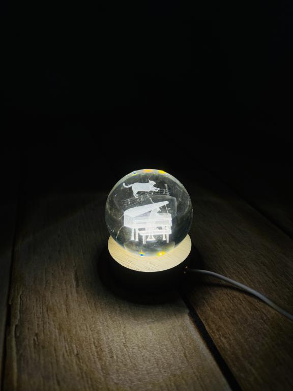 گوی شیشه ای چراغدار 3 بعدی سایز کوچک کد 2648