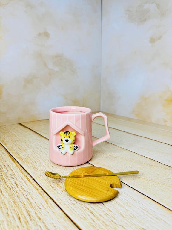 ماگ فانتزی طرح ببر برجسته در چوبی کد 2675