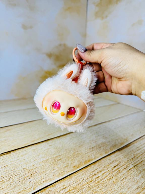 آويز سر جاسوِِئیچی لبوبو اورجينال كد 2702