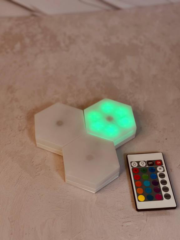 چراغ هالوژنی لمسی ریموت دار کد 2711