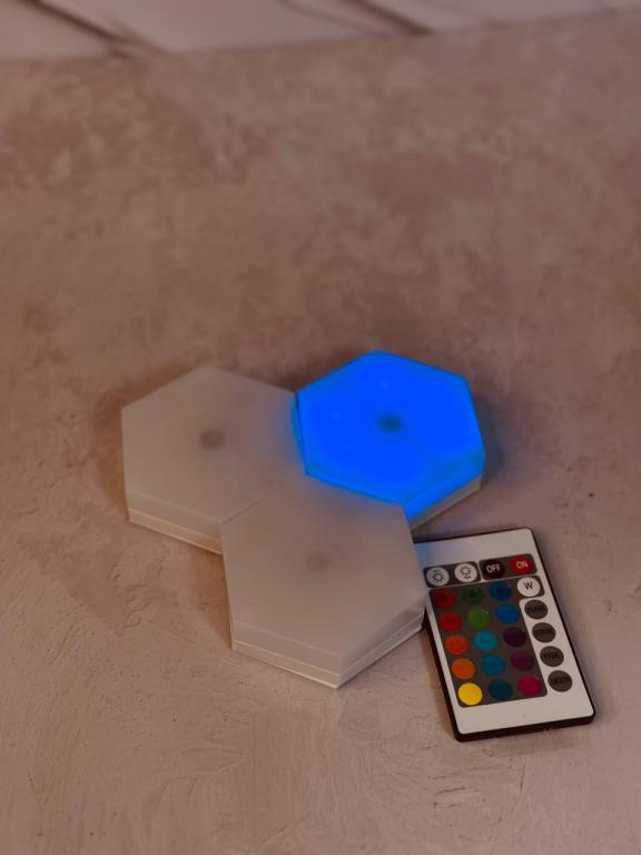 چراغ هالوژنی لمسی ریموت دار کد 2711