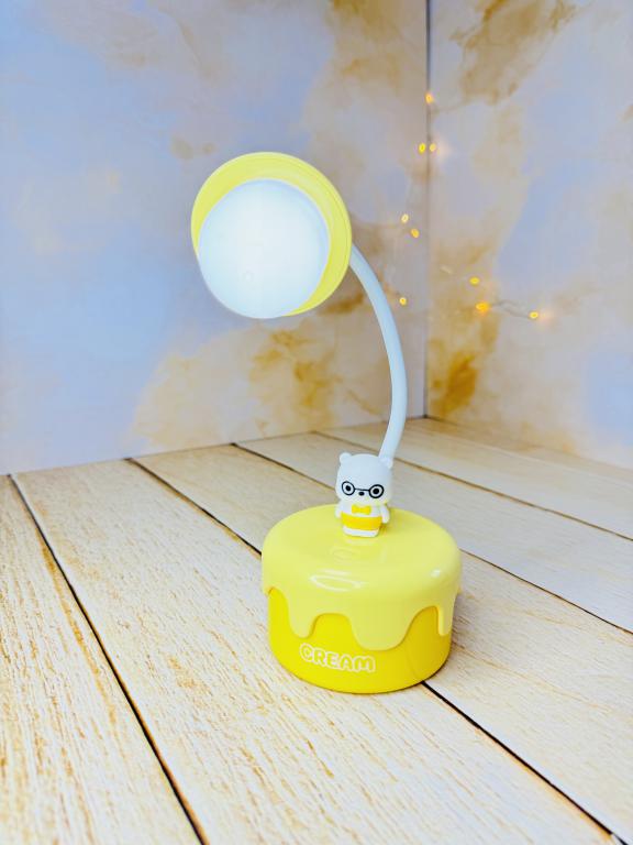 چراغ مطالعه رومیزی شارژی طرح خرس خامه ای کد 2821