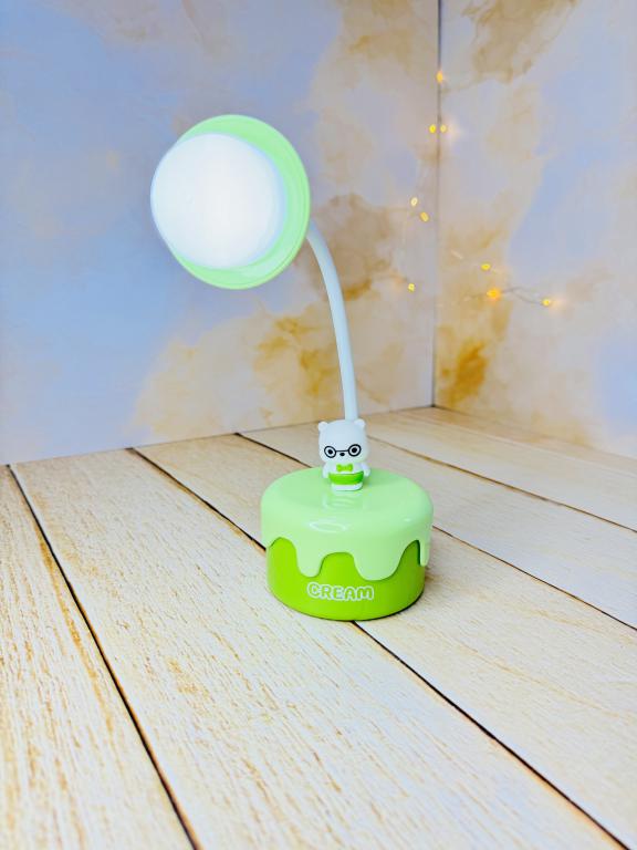 چراغ مطالعه رومیزی شارژی طرح خرس خامه ای کد 2821